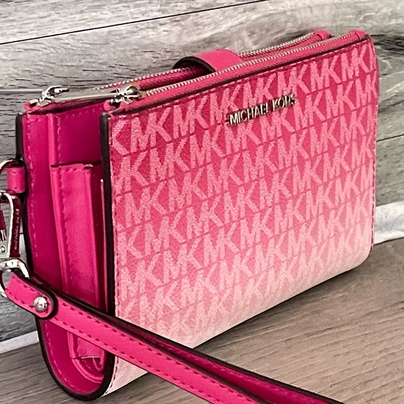 Michael Kors Pink Wristlet Bag - Picture 4 of 9